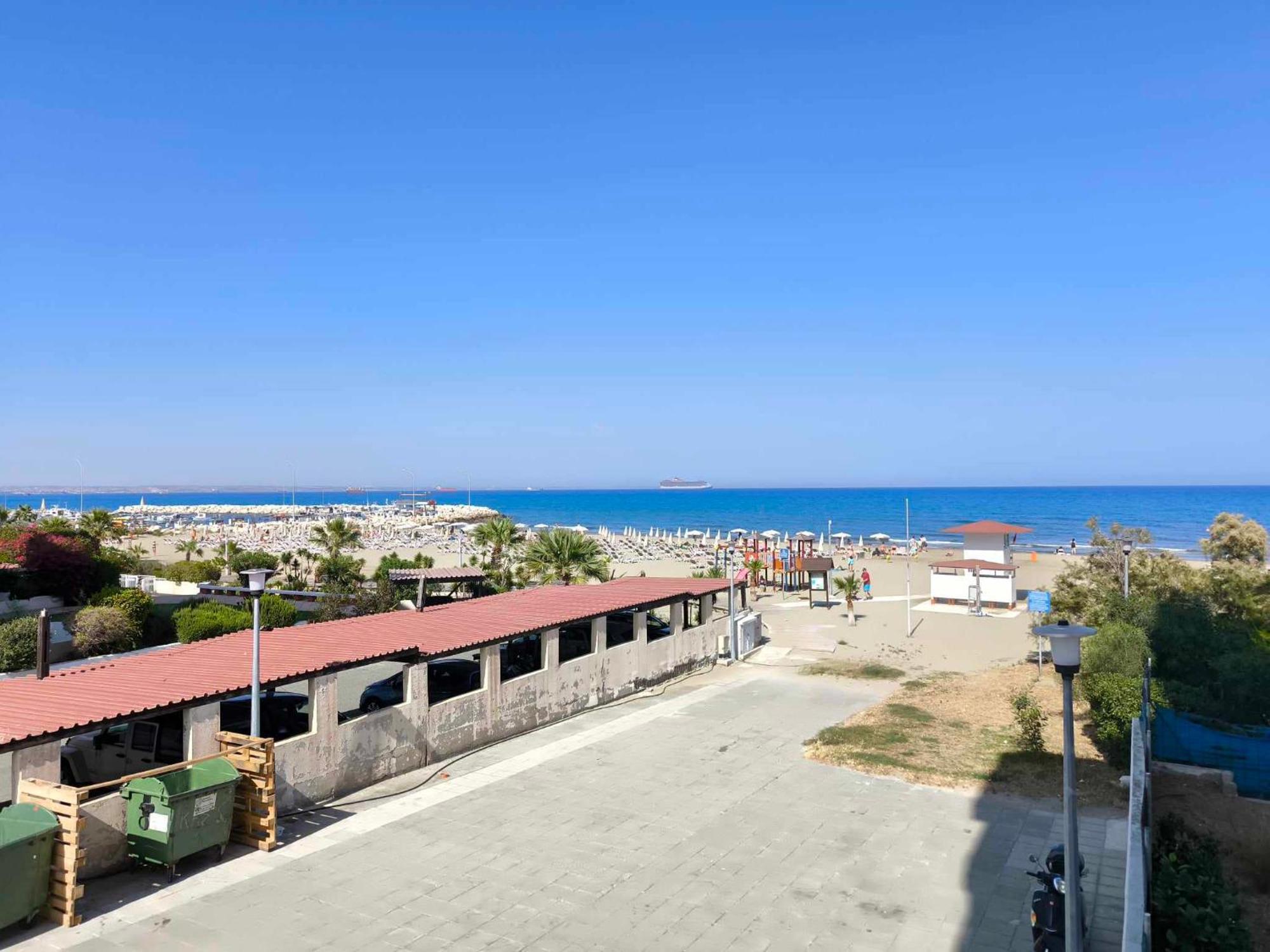 13 Sandy Beach Mackenzie Larnaca Eksteriør billede