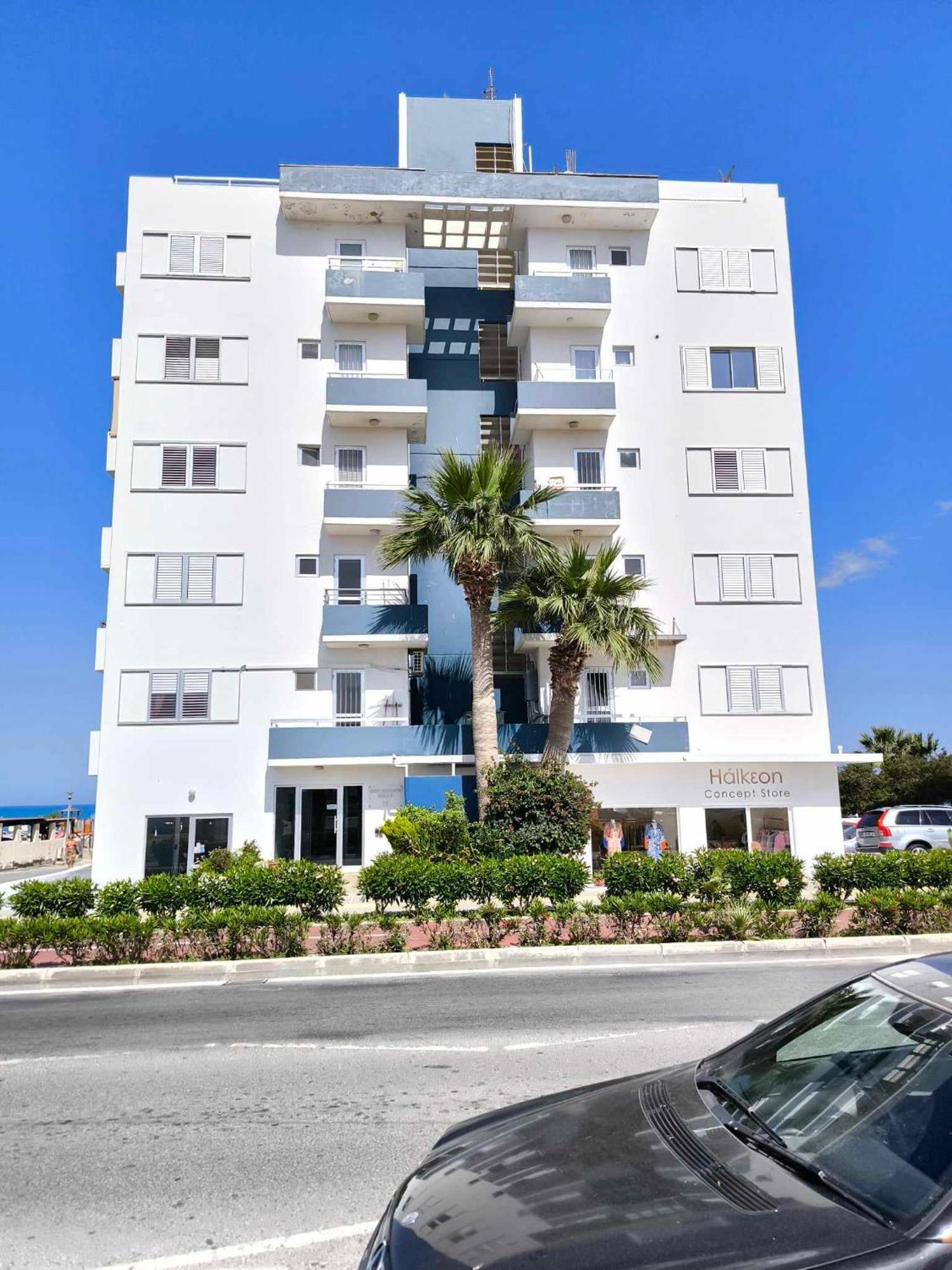 13 Sandy Beach Mackenzie Larnaca Eksteriør billede